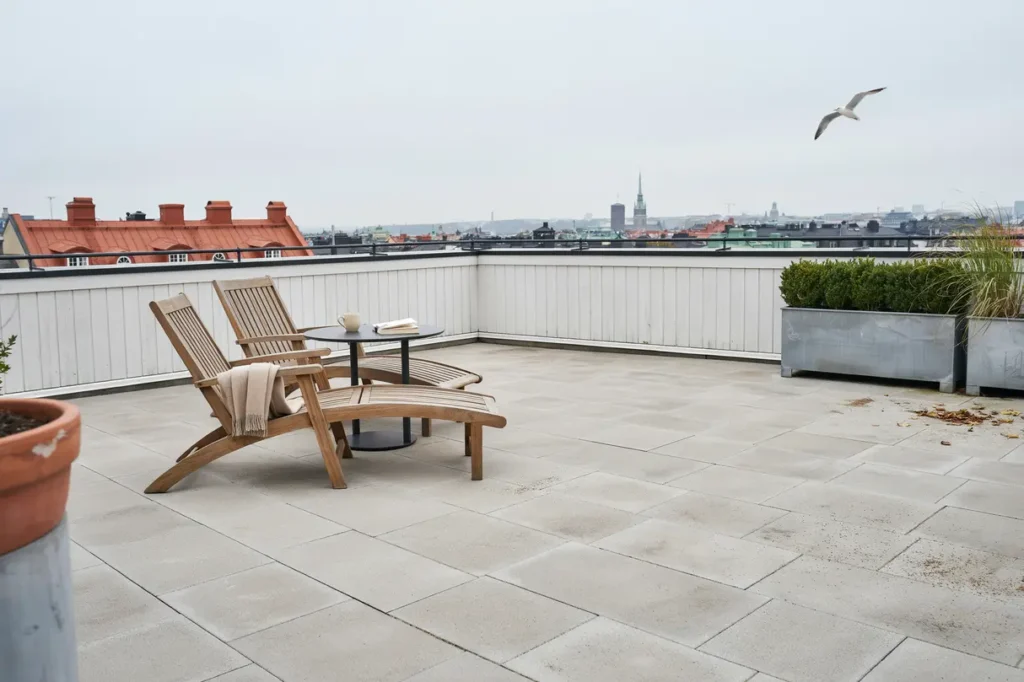 stenlagd uteplats p takterrass i s dermalm stockholm